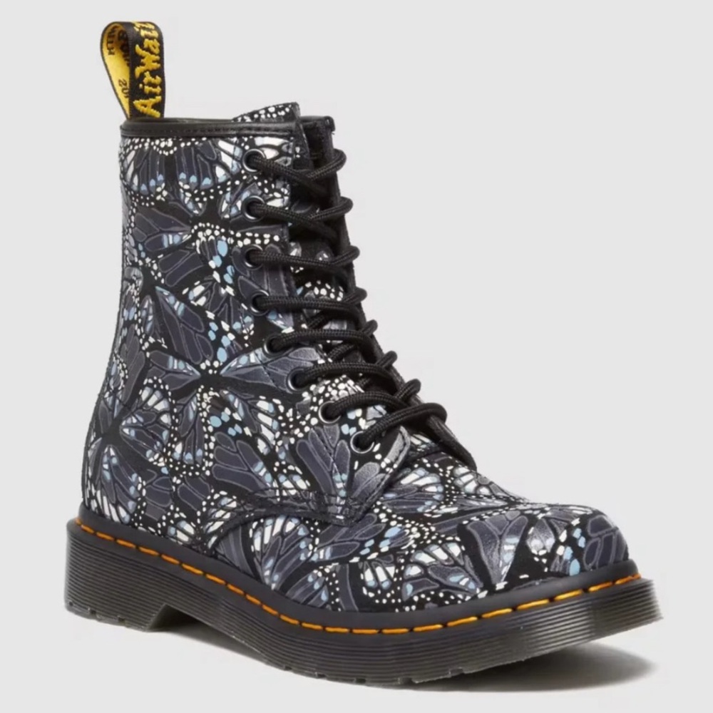 Dr. Martens Women’s 1460 8 Eye Lace Up Butterfly Grey E. H. Suede Boots Sz 6 New - Picture 3 of 15
